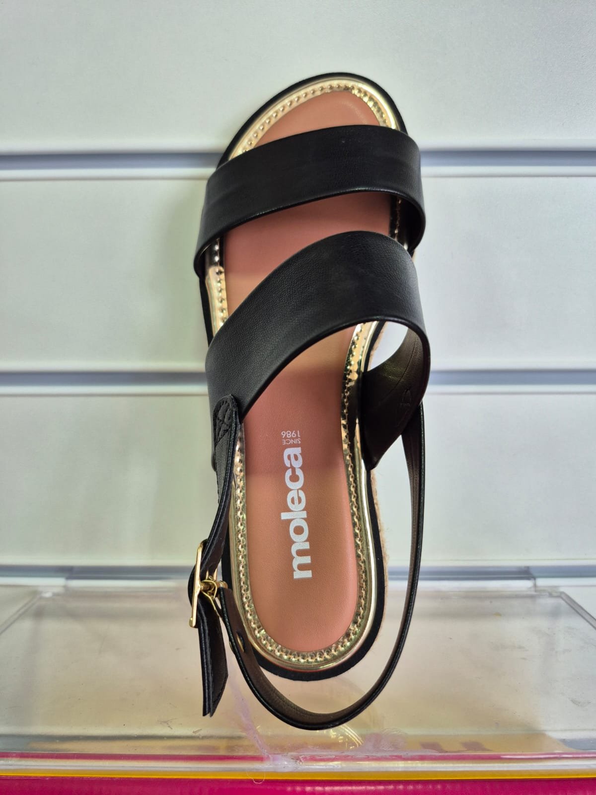 Sandália Moleca 5413.1333 – Conforto, Elegância e Versatilidade no Dia a Dia - Imagem 2