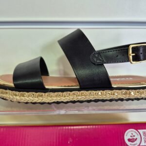 Sandália Moleca 5413.1333 – Conforto, Elegância e Versatilidade no Dia a Dia
